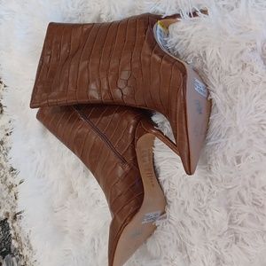 SCHUTZ Mary Croc-Embossed Leather High Heel Boots Women's 7.5 B(M) Brown NEW